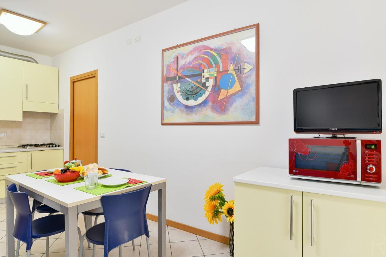 Maestrale Canova Apartments Caorle Exterior photo