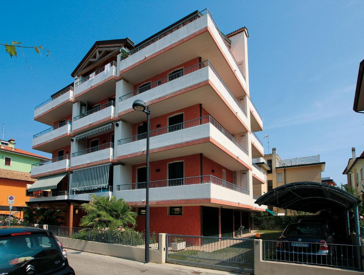 Maestrale Canova Apartments Caorle Exterior photo